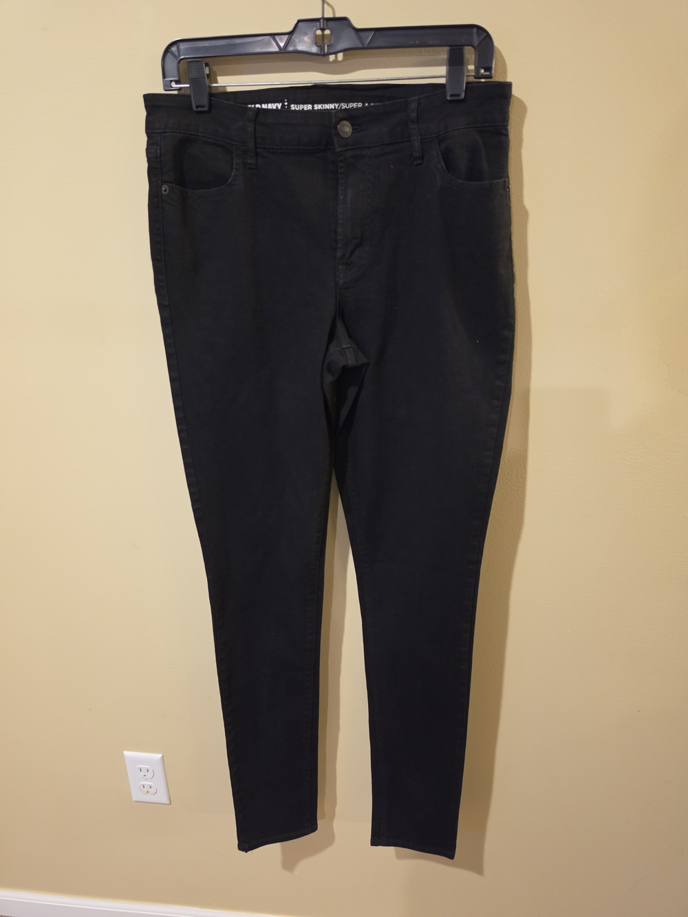 Old Navy Women's Black Skinny Jeans